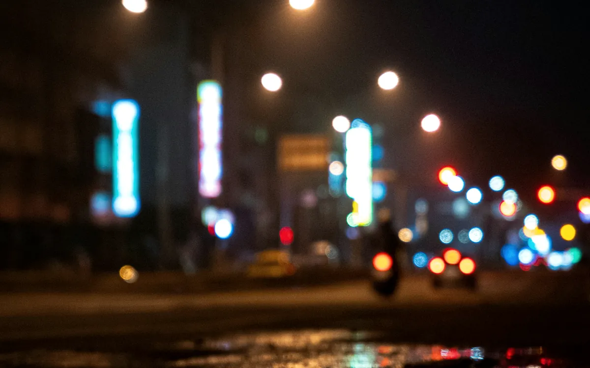 夜间城市热点观察配图